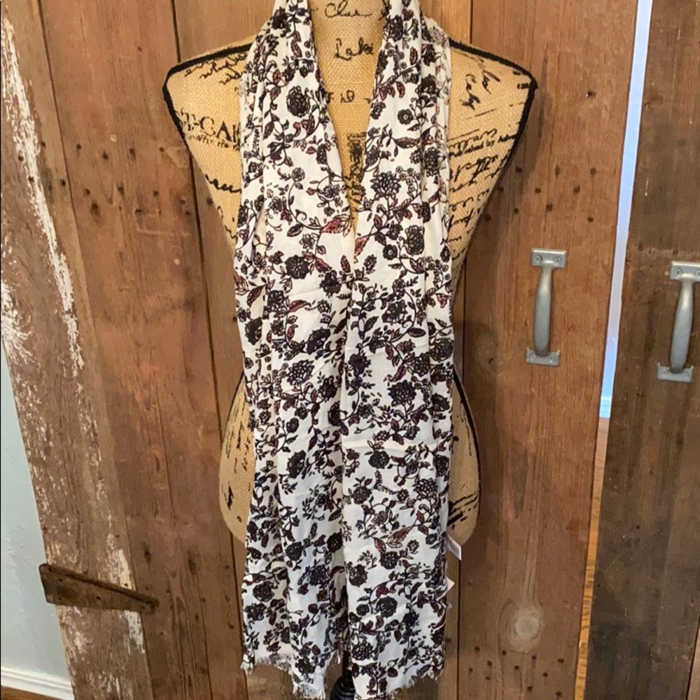 NWOT Loft Scarf